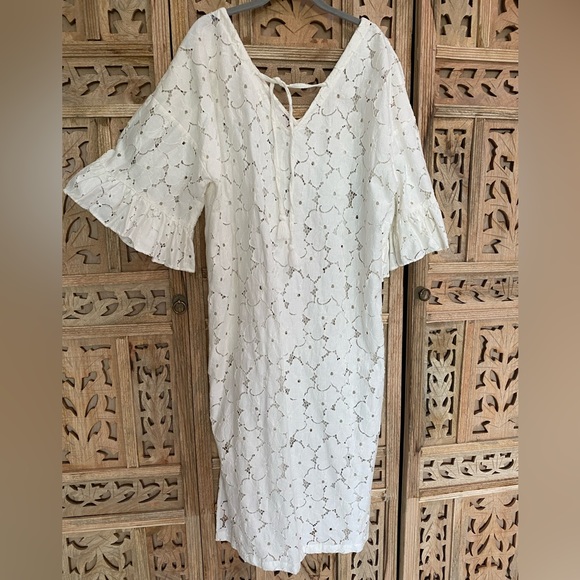 Fun summer dress. Beach cover up, or over shorts and a sexy lace top. - Picture 1 of 6